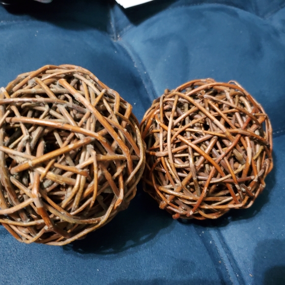 Two stick balls - Picture 1 of 1